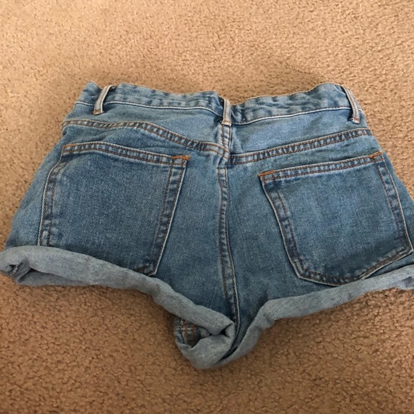 Forever 21 high rise denim shorts - Picture 3 of 3